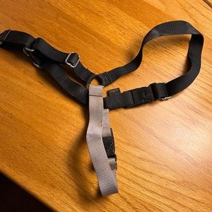 Premier dog harness size large.